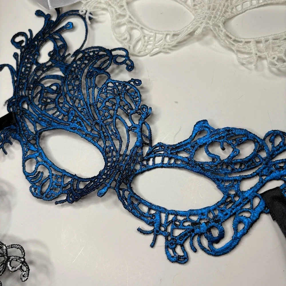 Elegant White Lace Mask 3 pieces